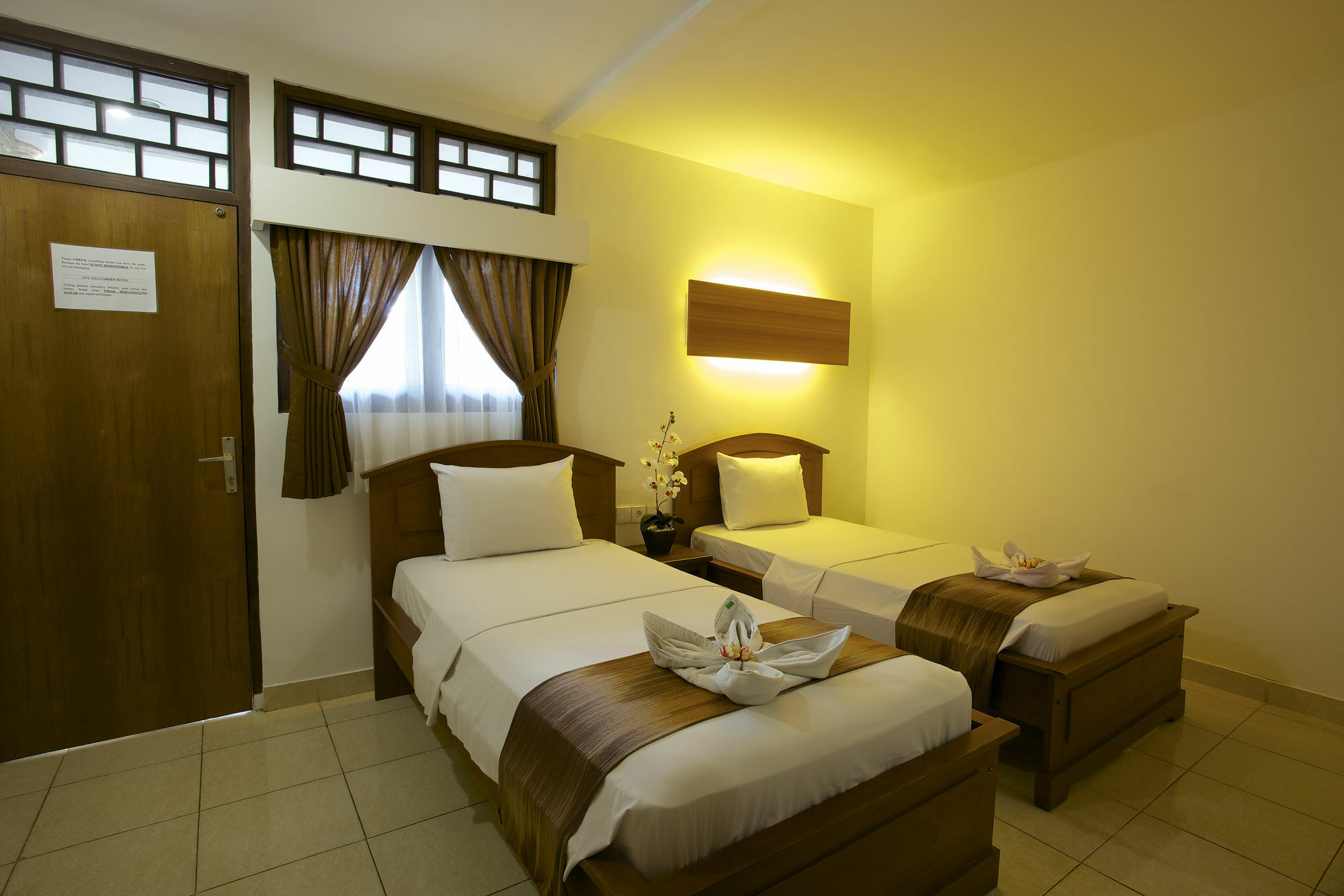 Ayu Lili Garden Hotel Kuta Kuta Lombok Exterior foto
